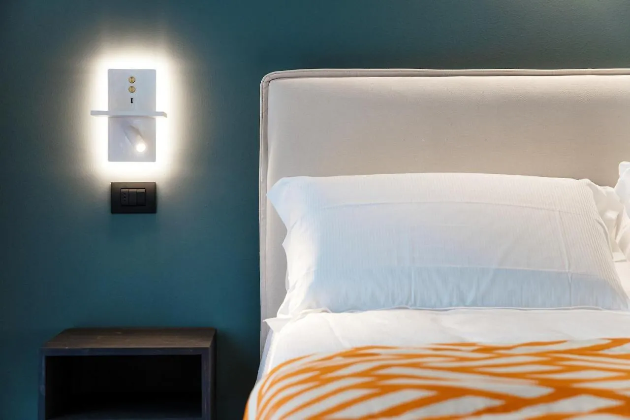 In Centro Luxury Rooms Como 0*,  Italy