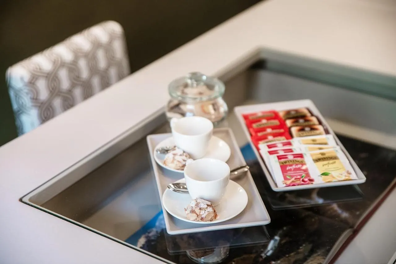 In Centro Luxury Rooms كومو بيت ضيافة