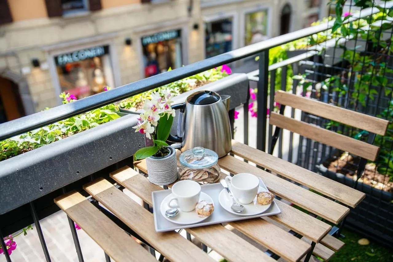 In Centro Luxury Rooms كومو 0*,  إيطاليا