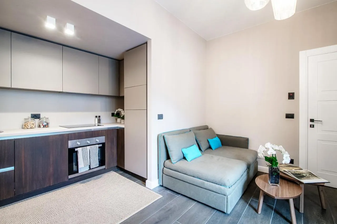 Guest house In Centro Luxury Rooms Como