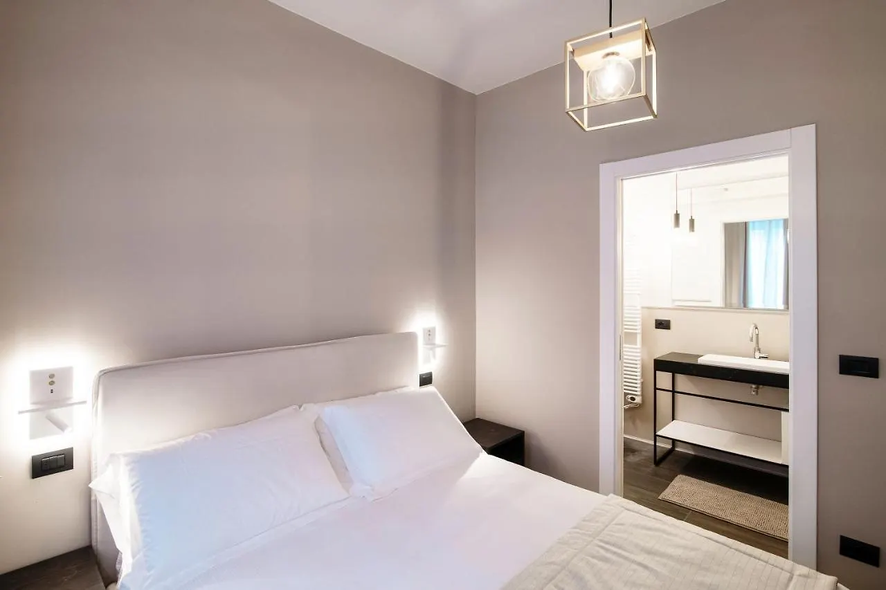 In Centro Luxury Rooms Como Guest house