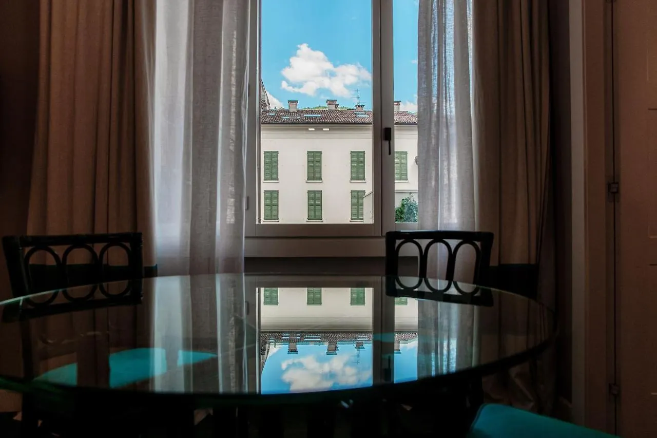 In Centro Luxury Rooms Como Guest house